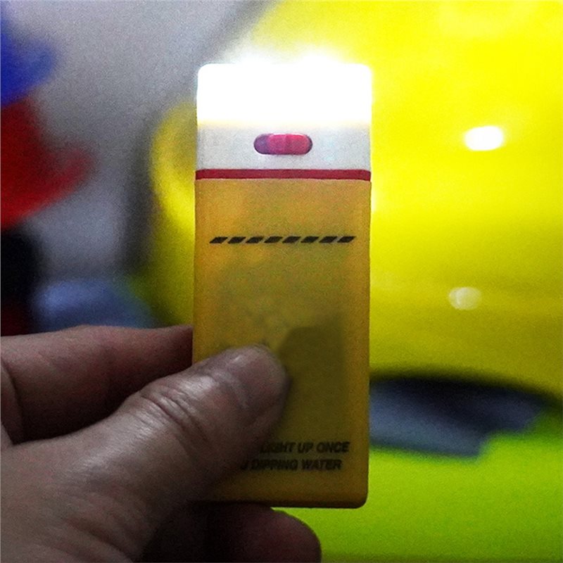 【大特価】LED緊急ライト 水活性化ポータブルランプ 電池不 - Power Outage Light のレビューと価格